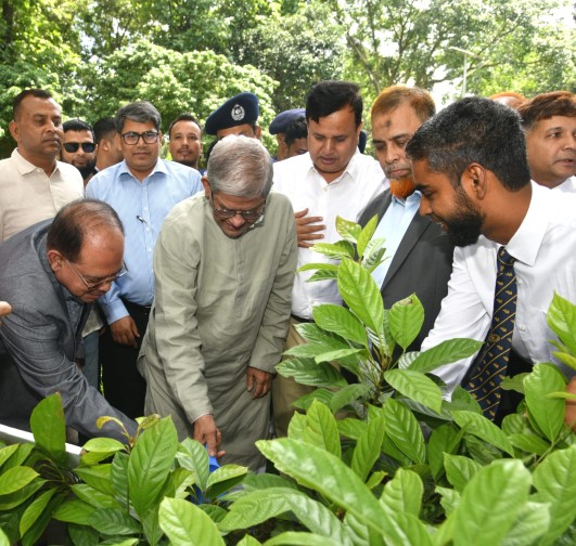 রাজনৈতিক বিতর্ক নয়,গবেষণা ও উদ্ভাবনে গুরুত্ব দেওয়ার আহ্বান...স্থানীয় সরকার মন্ত্রীর
